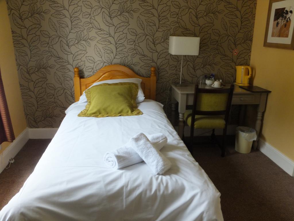 The Red Lion, Stretham Hotel Ely Room photo